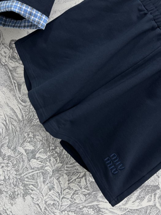 Костюм женский фото 5