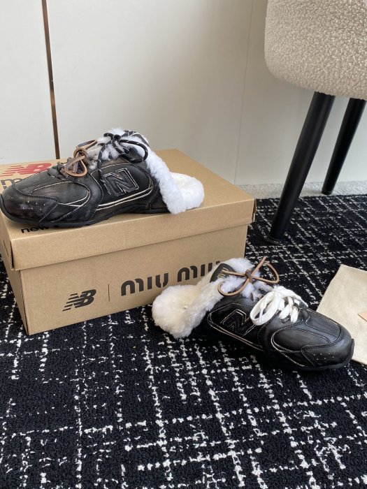 Кросівки мюли на хутрі жіночі Miu Miu x New Balance 530 фото 4