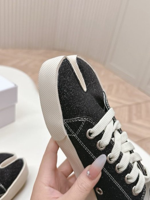 Shoes women's from bifurcated the toe фото 3