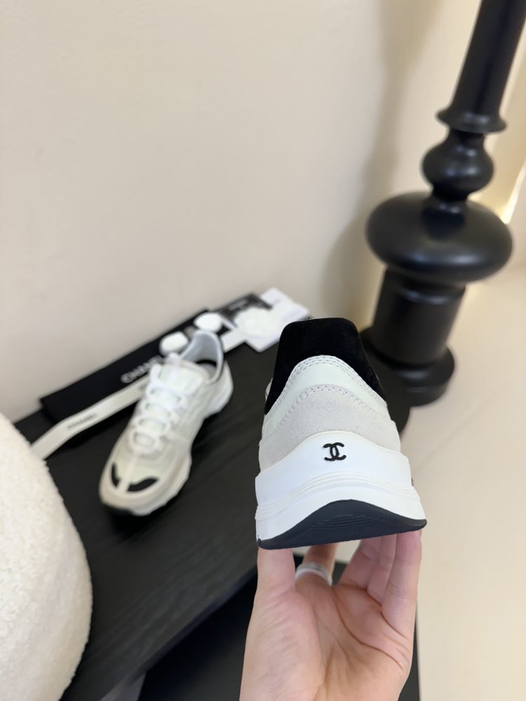 Кроссовки женские фото 6