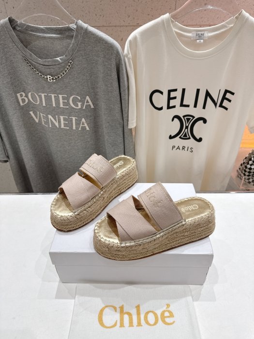 Шльопанці жіночі фото 3