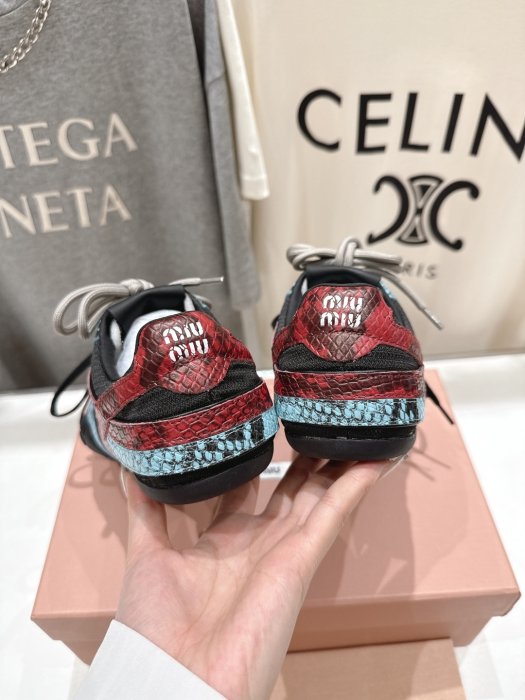 Кроссовки фото 7