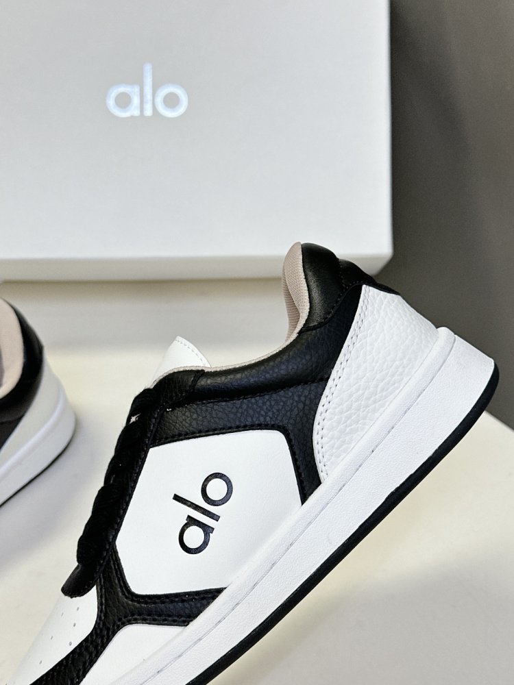 Кросівки жіночі фото 8