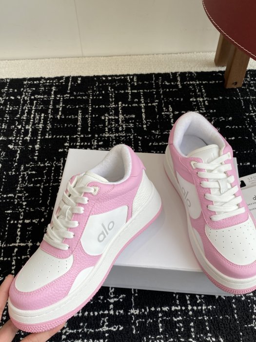 Кроссовки женские фото 7