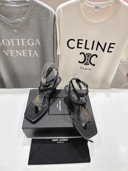 Босоножки фото 2