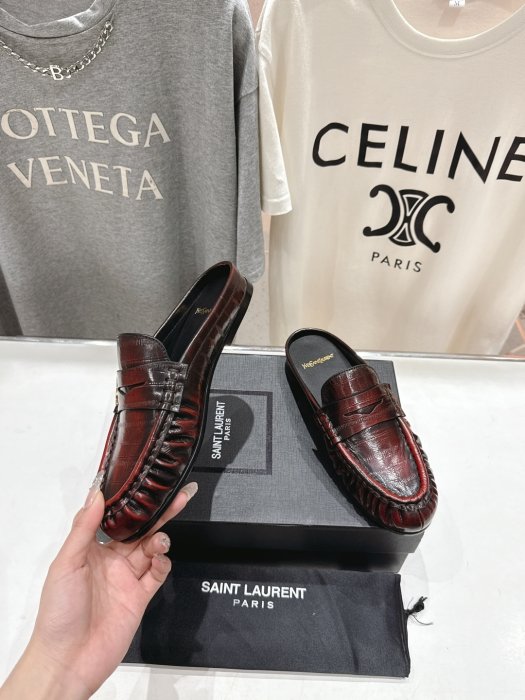 Moccasins leather women's фото 4