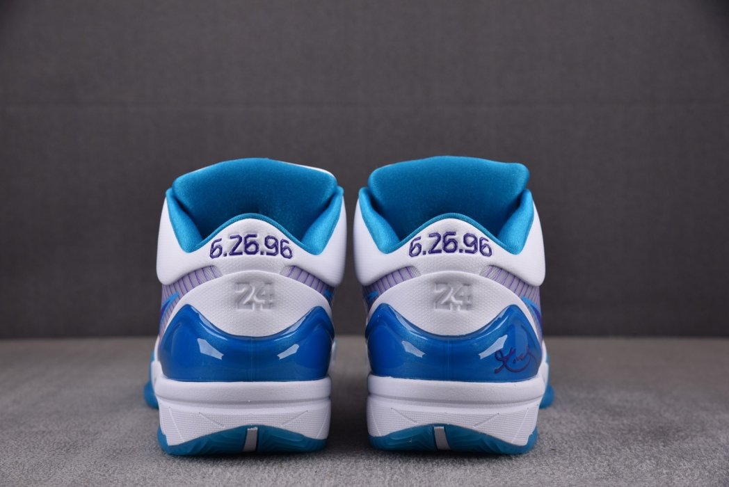 Кросівки Zoom Kobe 4 Protro AV6339-100 фото 5