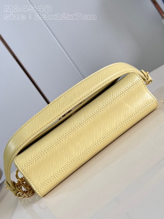 A bag women's yellow Twist West M25548 23 cm фото 5