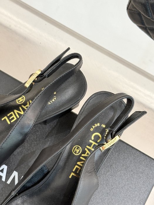 Босоножки фото 8