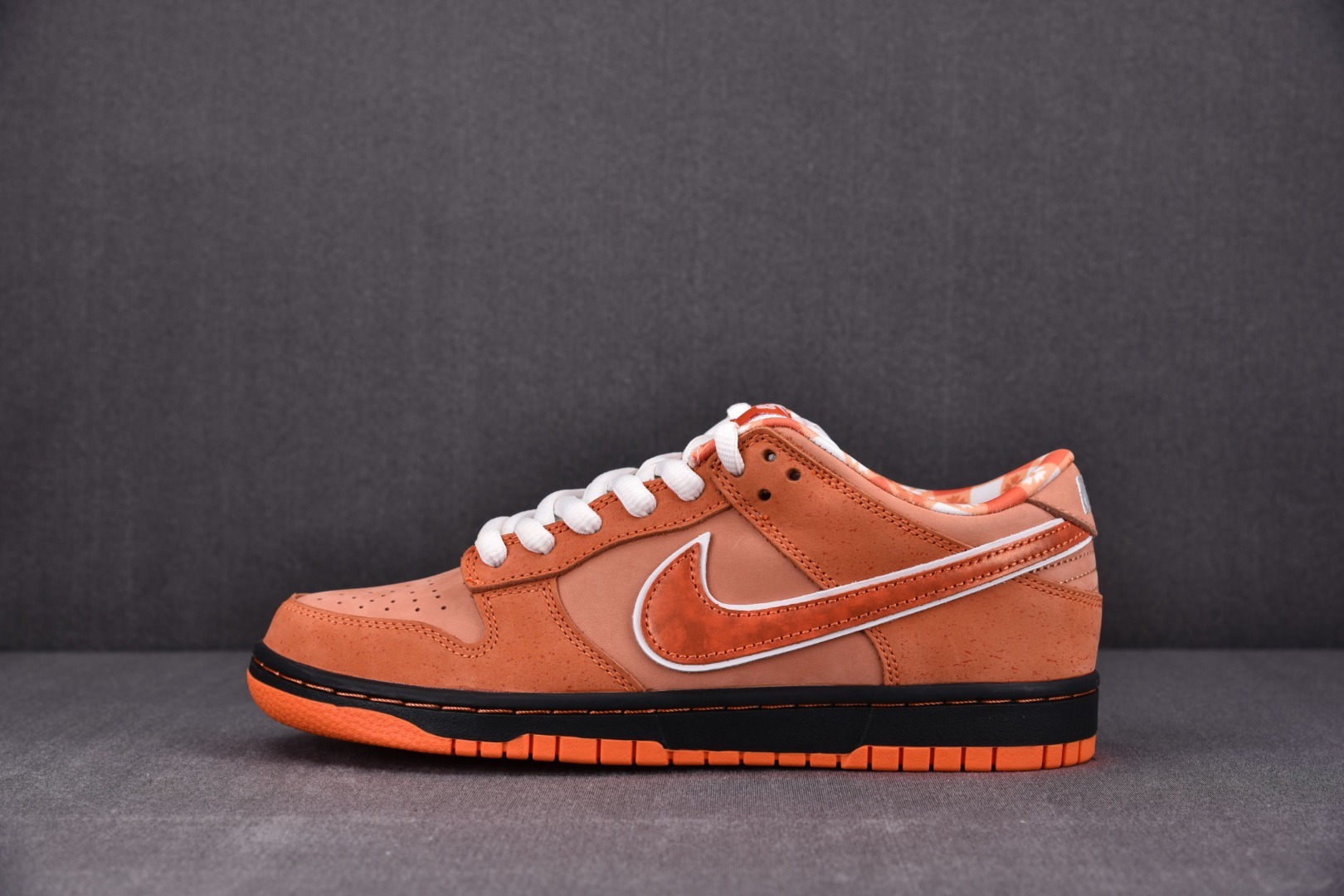 Sneakers Dunk Low Orange Lobster