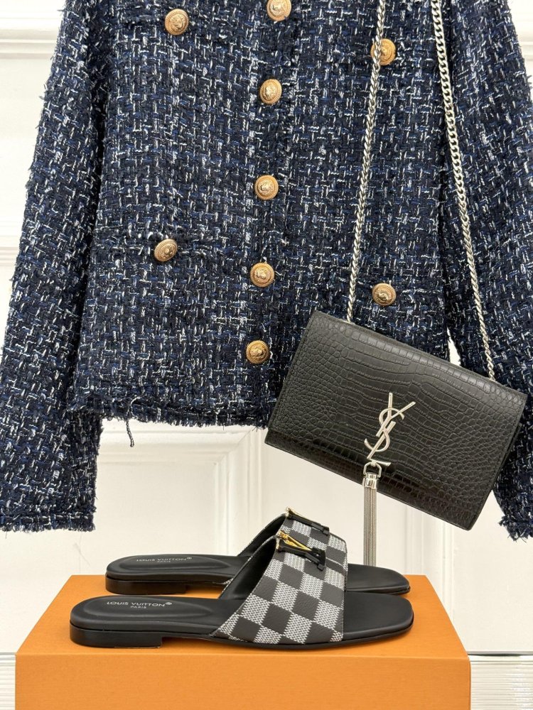 Шлепанцы женские