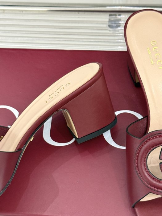 Босоножки фото 6