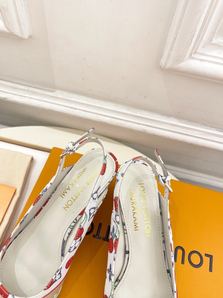 Босоножки фото 7