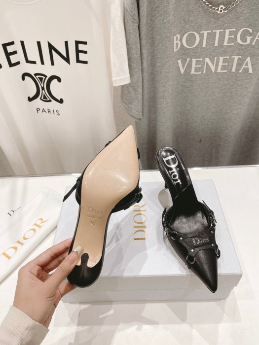 Босоножки фото 9