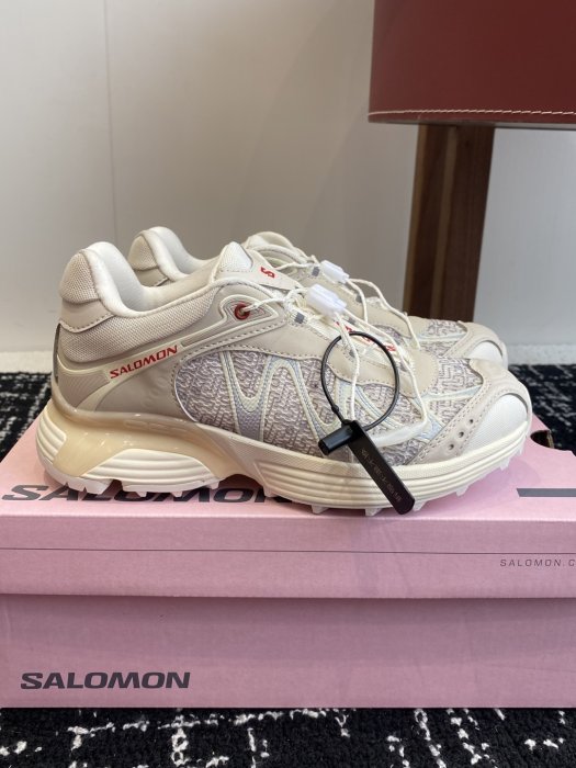 Кроссовки женские SALOMON XT WHISPER фото 2