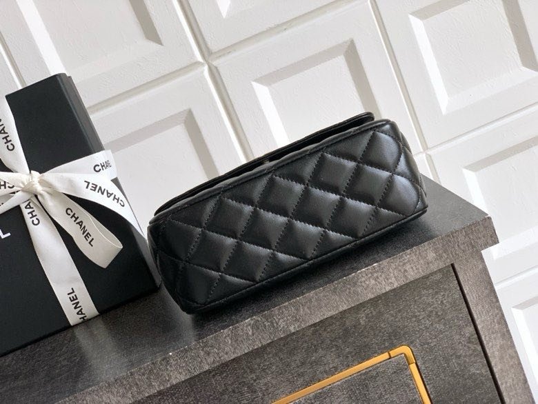 Сумка кожаная CHANEL 25P 18 см фото 4