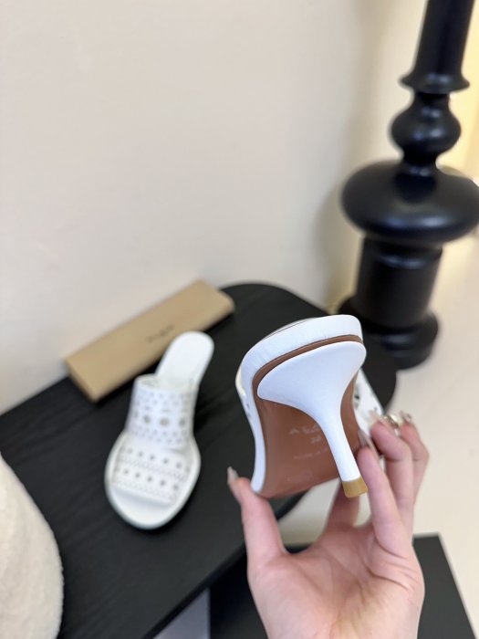 Босоножки фото 7