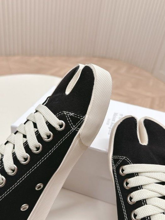 Кеды женские с раздвоенным носком фото 6