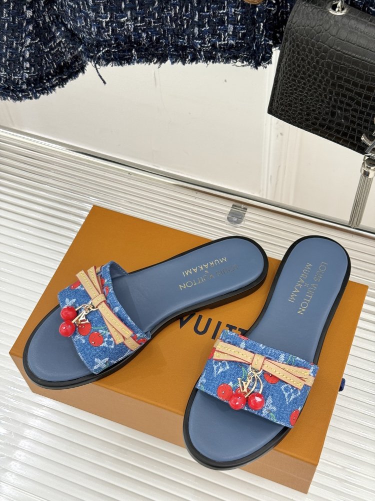 Шлепанцы женские фото 2