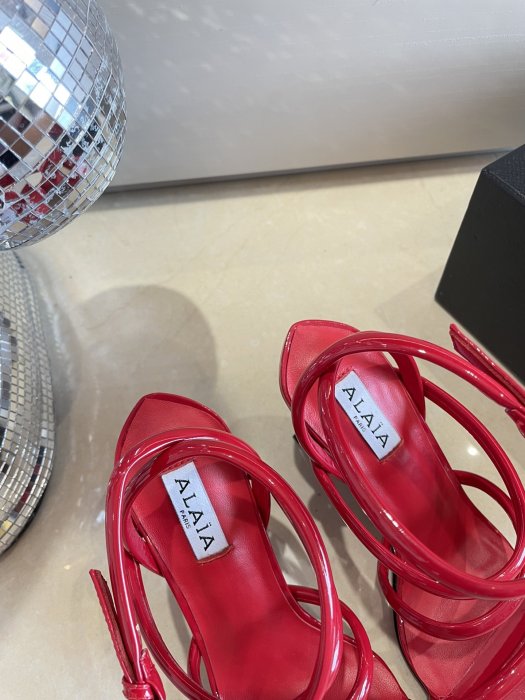 Босоножки фото 2