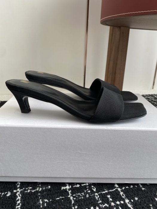 Босоножки фото 2