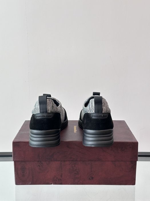 Кроссовки фото 8