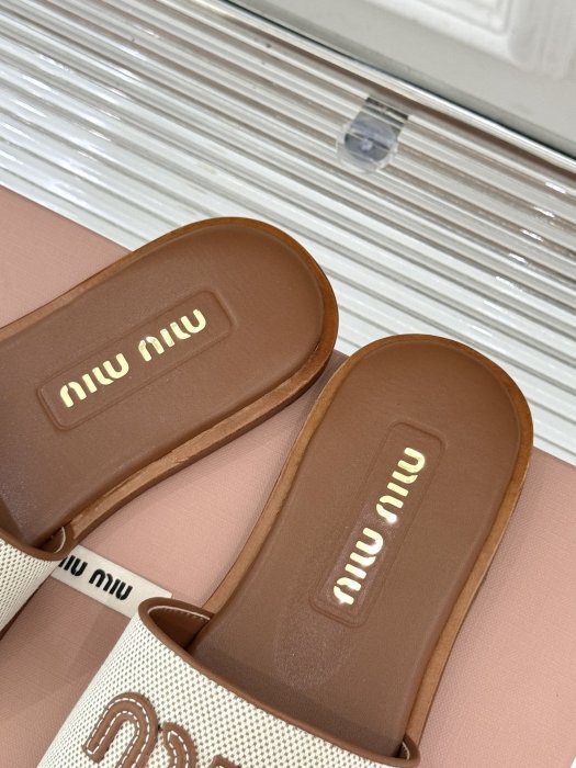 Шлепанцы фото 8