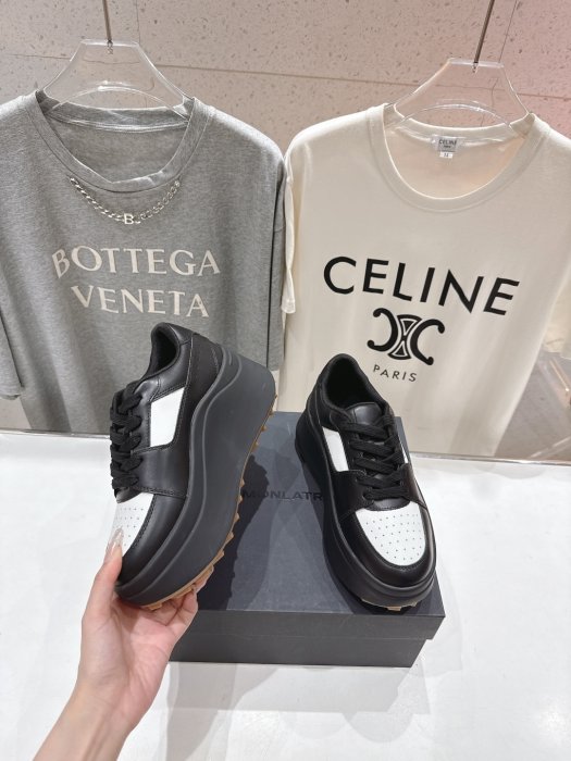 Кросівки фото 3