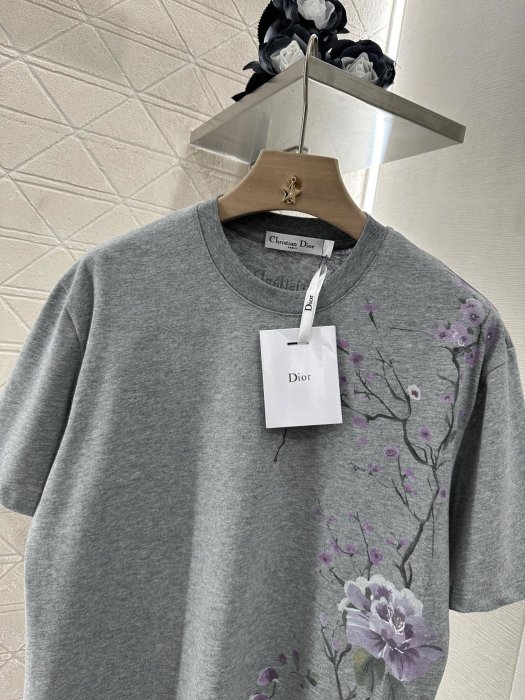 Футболка женская фото 3