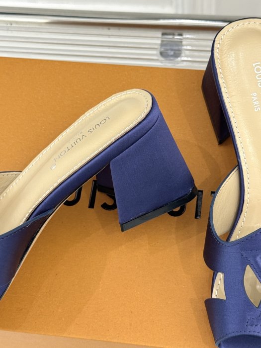 Босоножки фото 6