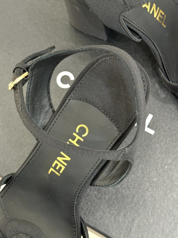 Босоножки фото 8