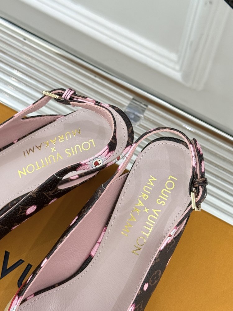 Босоножки фото 8