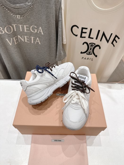 Кроссовки фото 5