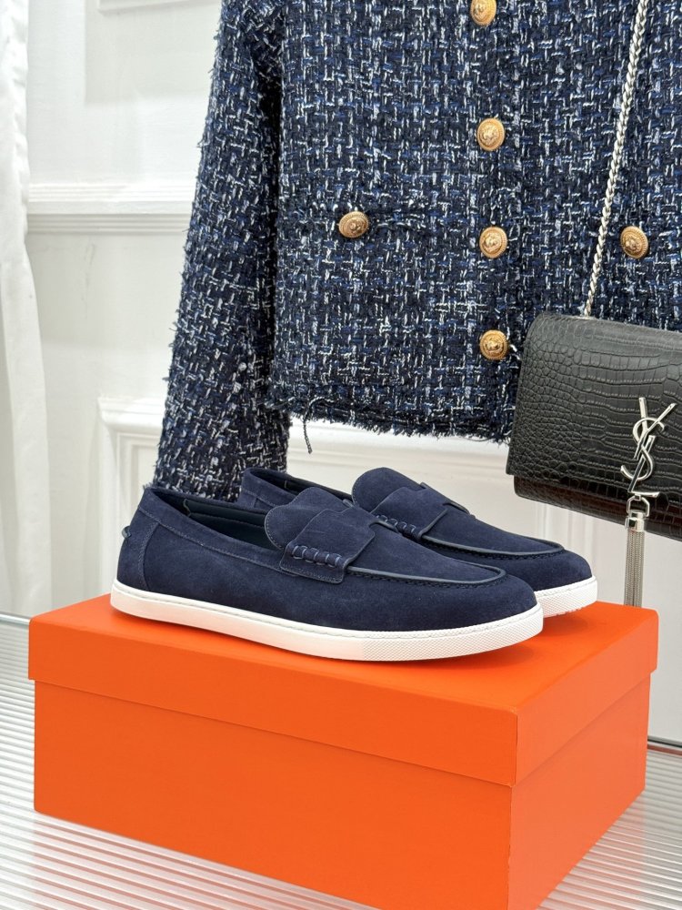 Лоферы женские