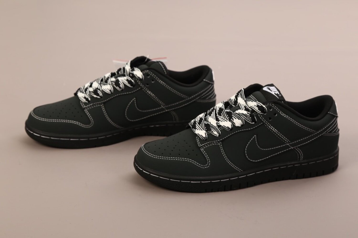 Кроссовки Dunk Low Pure Black DF0517-221