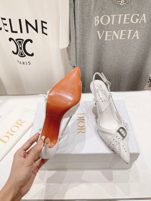 Босоножки фото 9