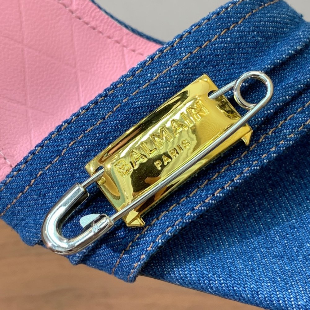 Босоножки фото 7