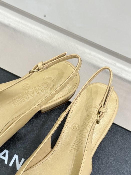 Босоножки фото 8