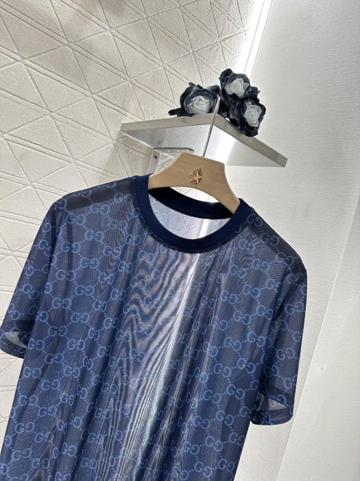 T-shirt women's фото 3