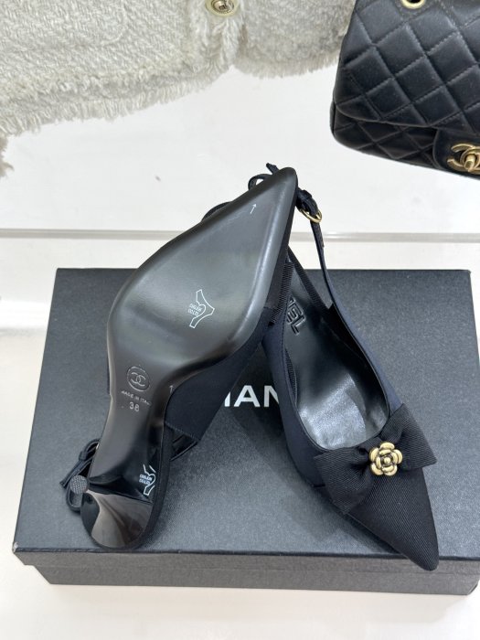 Босоножки фото 9