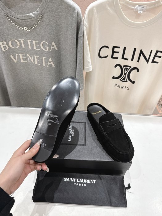 Лоферы кожаные женские фото 9