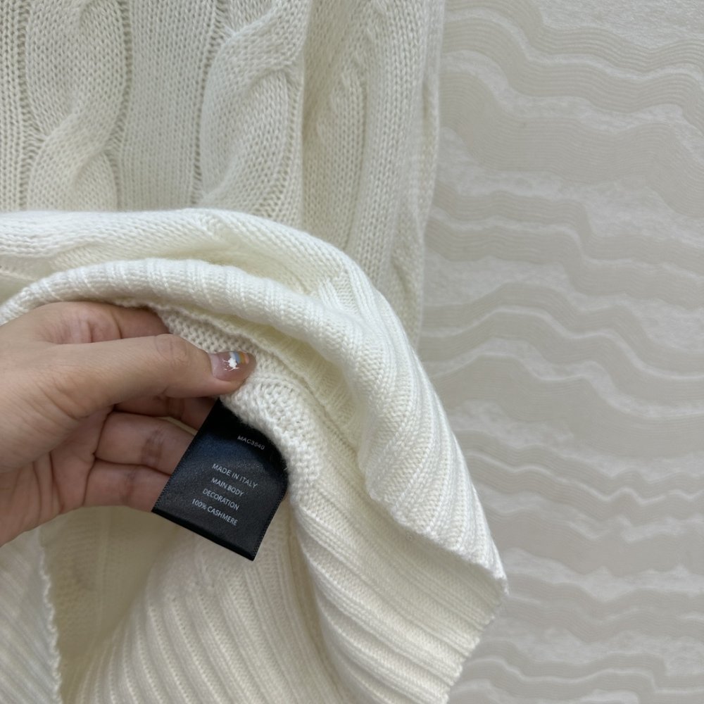 Костюм кашемировый женский с винтажным оттенком фото 8