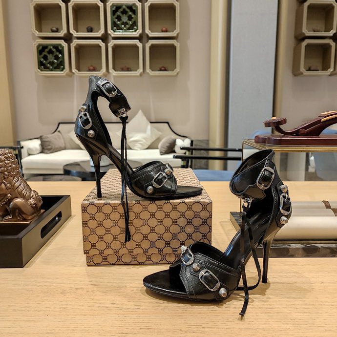 Leather sandals on high heel, black фото 5