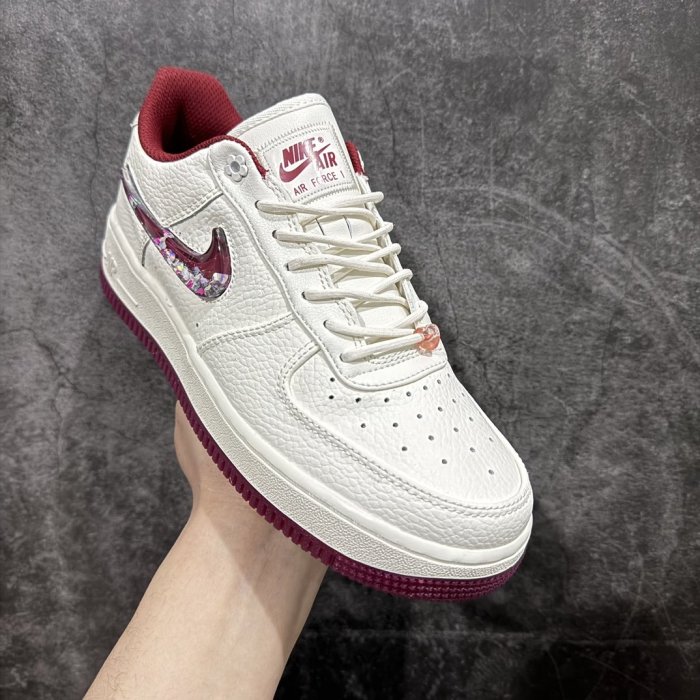 Кросівки Air Force 1 07 Low Valentines Day фото 3