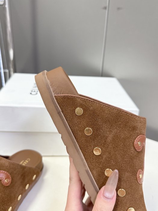 Шлепанцы женские фото 7