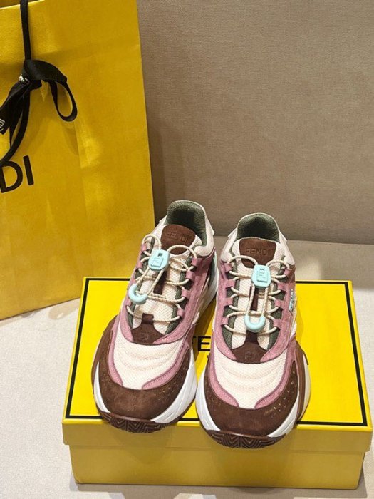 Кросівки фото 8