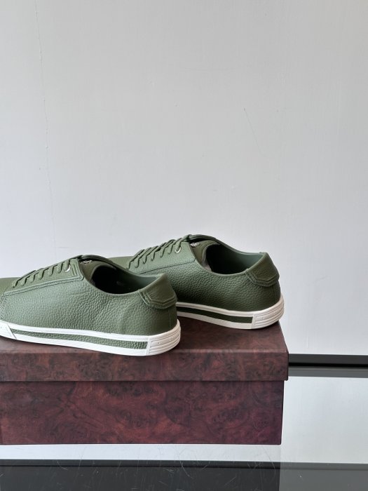 Кроссовки фото 8