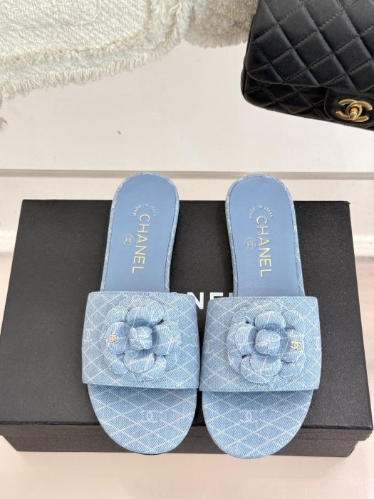 Шлепанцы фото 4