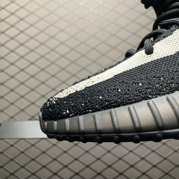 Кроссовки Yeezy Boost 350V2 фото 6