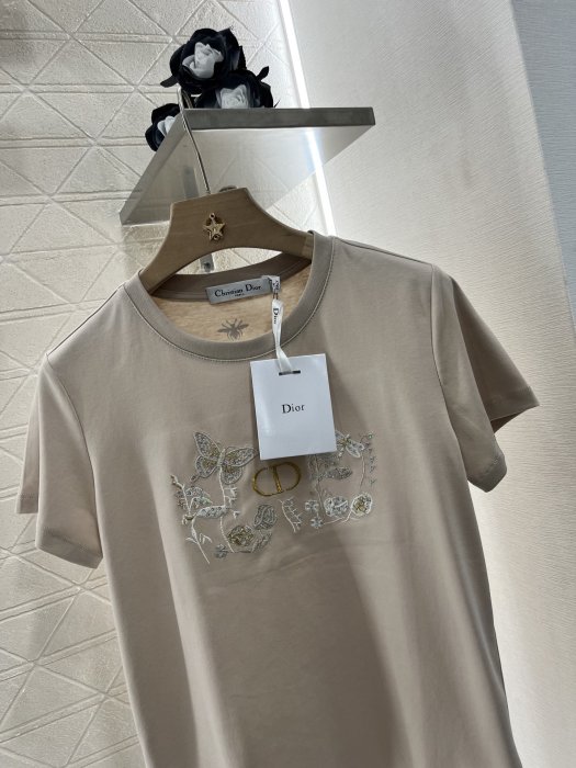 Футболка женская фото 3